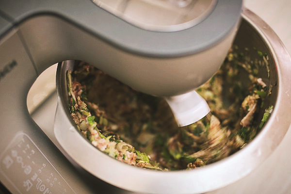 浮雕波點(diǎn)餃子怎么做好吃,浮雕波點(diǎn)餃子的做法步驟