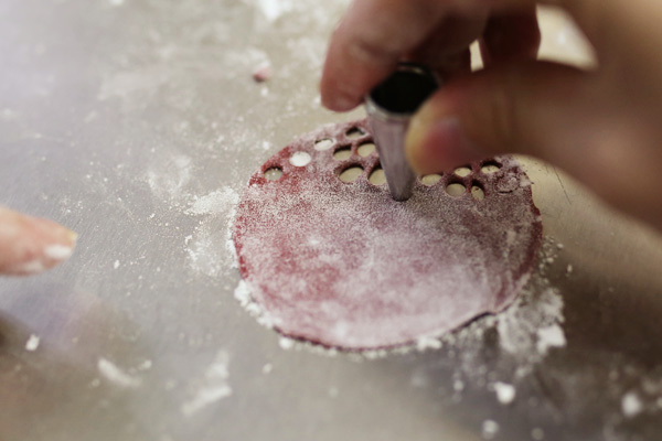 浮雕波點(diǎn)餃子怎么做好吃,浮雕波點(diǎn)餃子的做法步驟