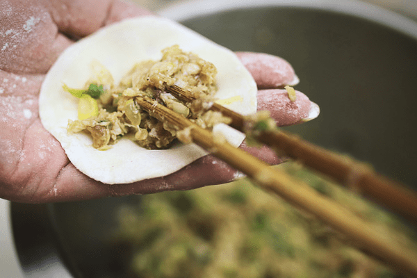 浮雕波點(diǎn)餃子怎么做好吃,浮雕波點(diǎn)餃子的做法步驟