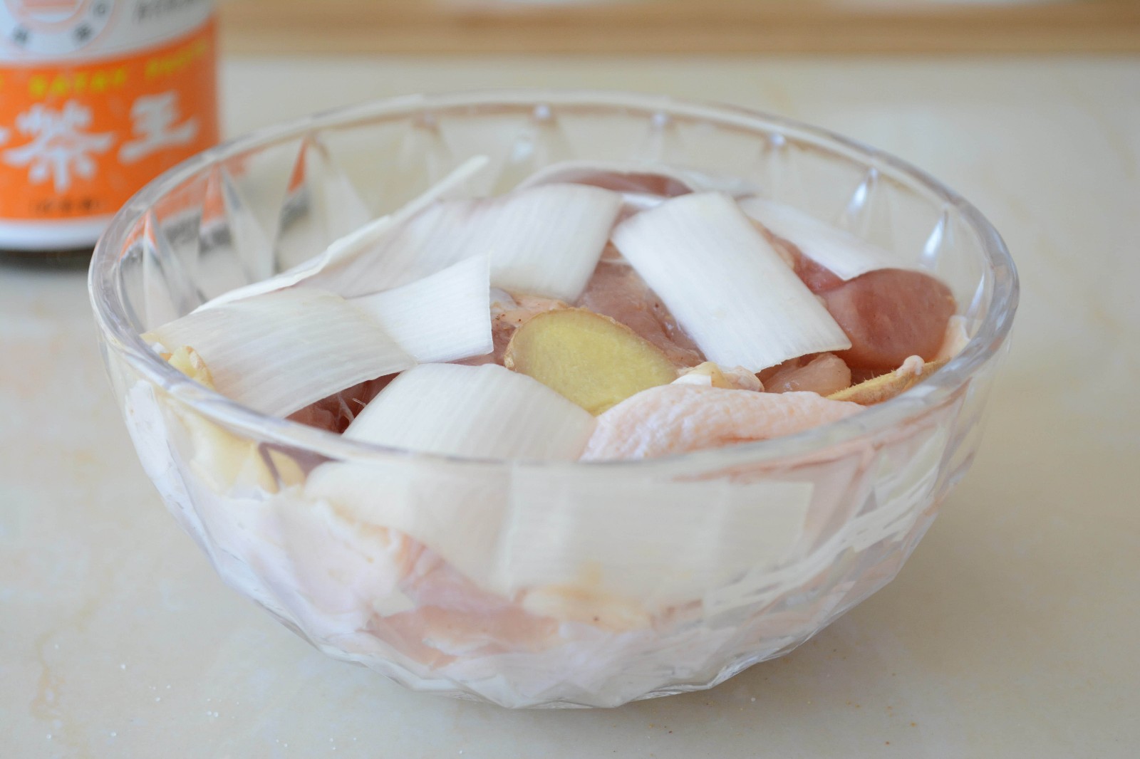 秘制雞腿飯?jiān)趺醋龊贸?秘制雞腿飯的做法步驟