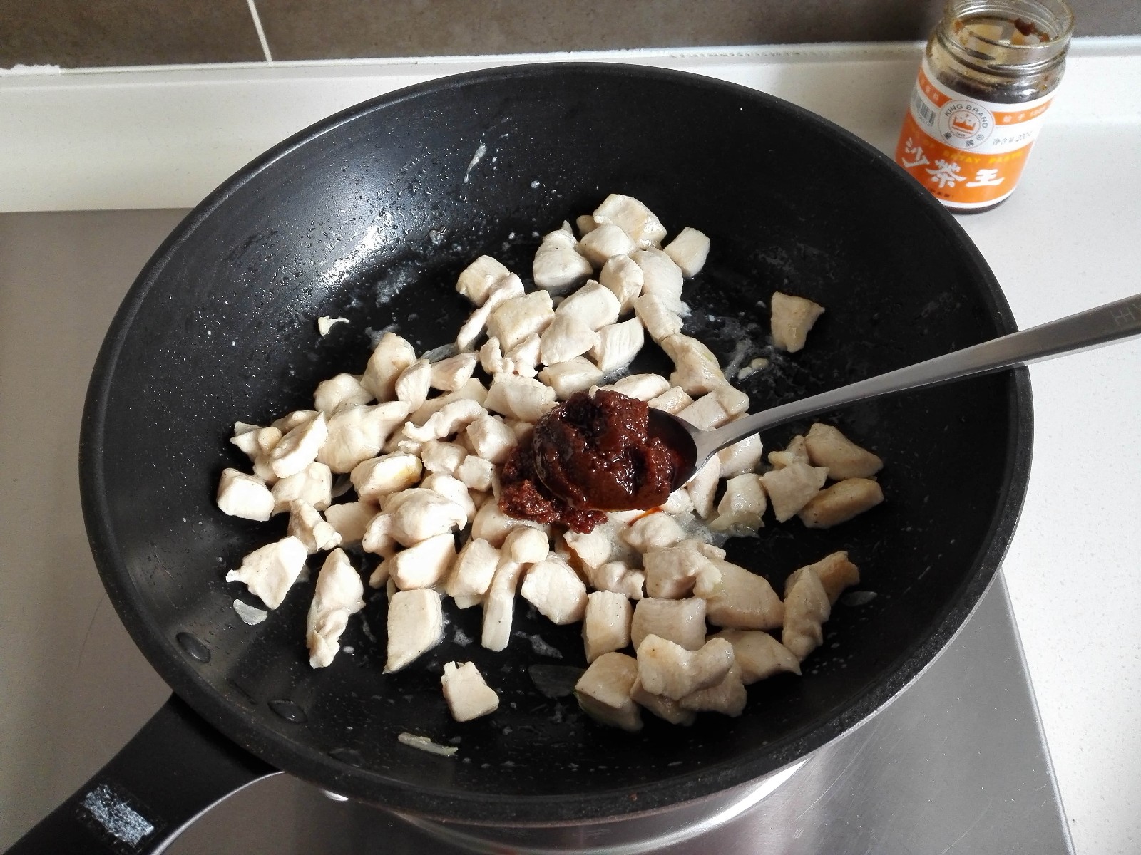 彩椒雞丁怎么做好吃,彩椒雞丁的做法步驟