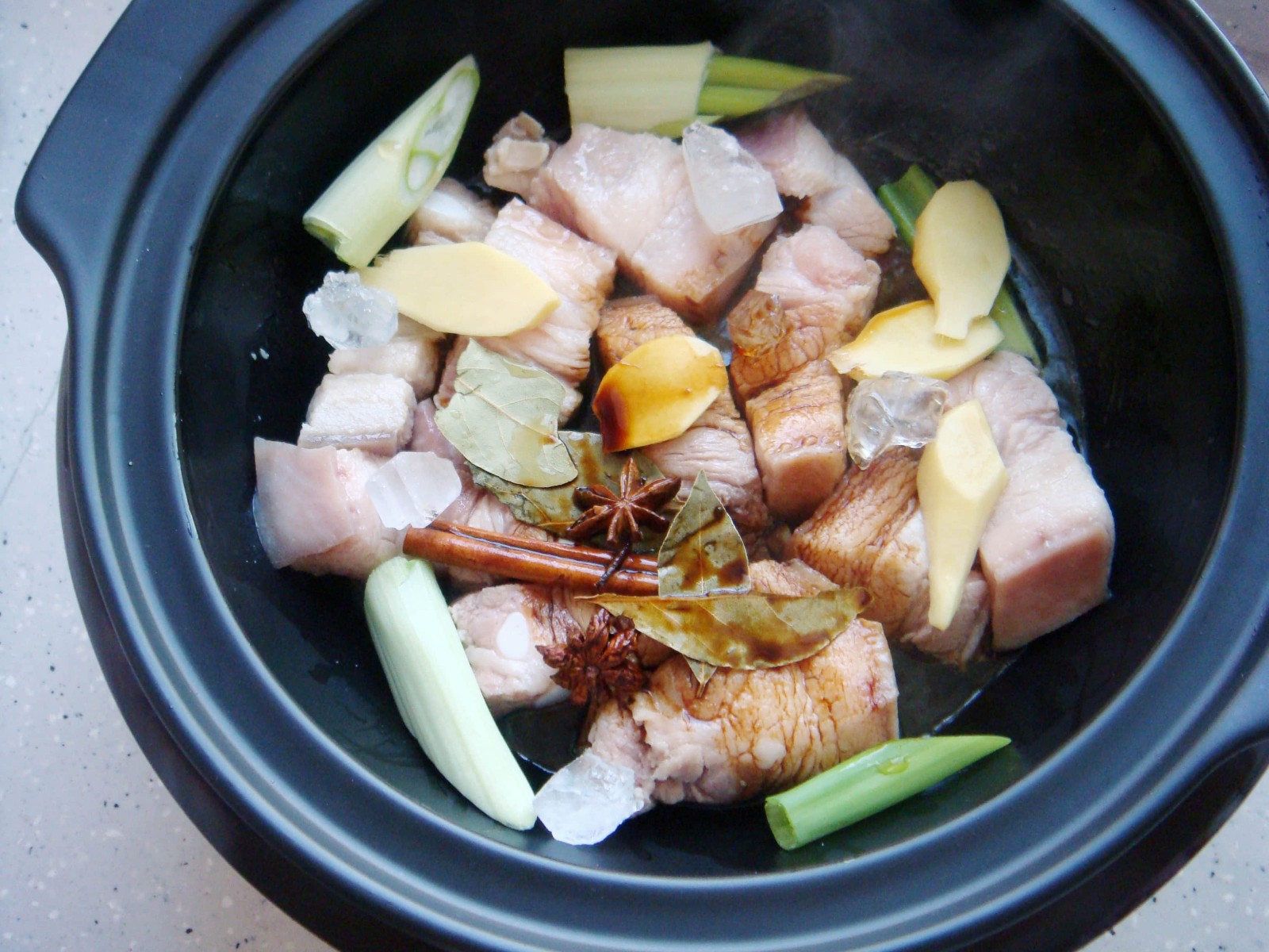 沙茶紅燒肉怎么做好吃,沙茶紅燒肉的做法步驟