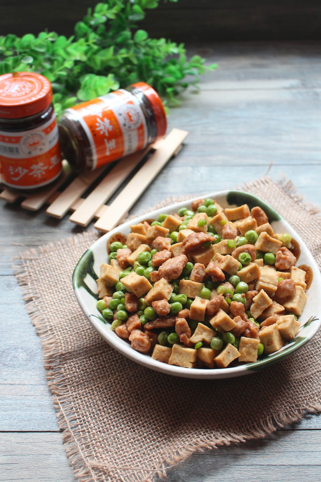 沙茶醬爆炒三丁怎么做好吃,沙茶醬爆炒三丁的做法步驟