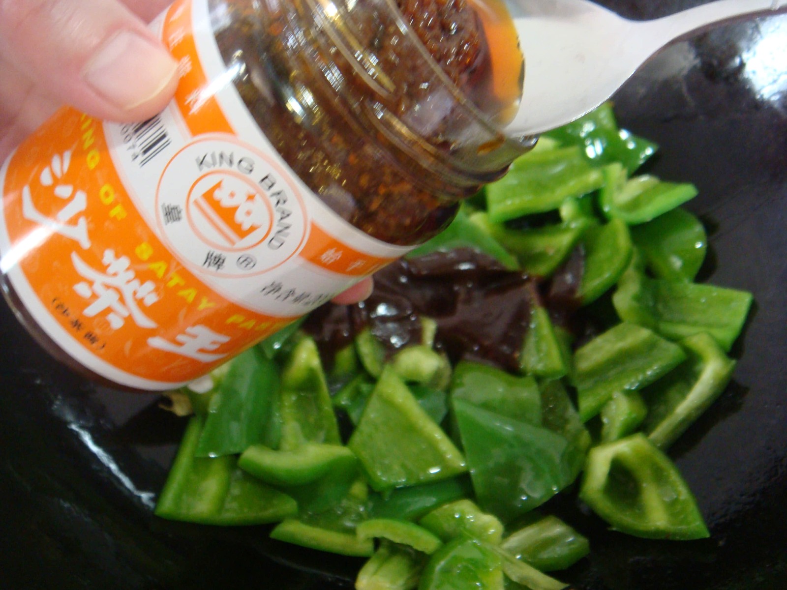 沙茶醬燒雞蛋怎么做好吃,沙茶醬燒雞蛋的做法步驟