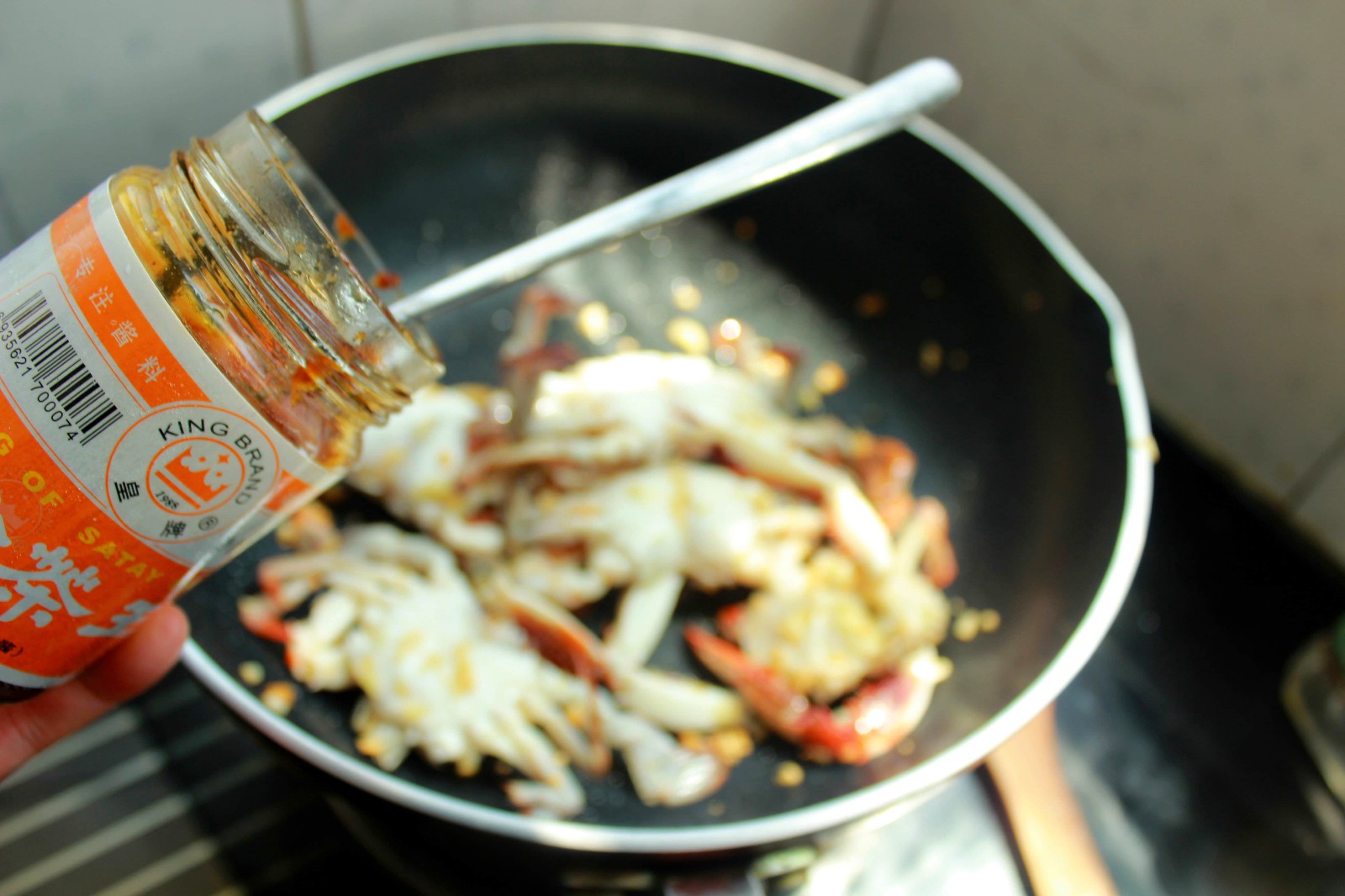 沙茶醬炒蟹怎么做好吃,沙茶醬炒蟹的做法步驟