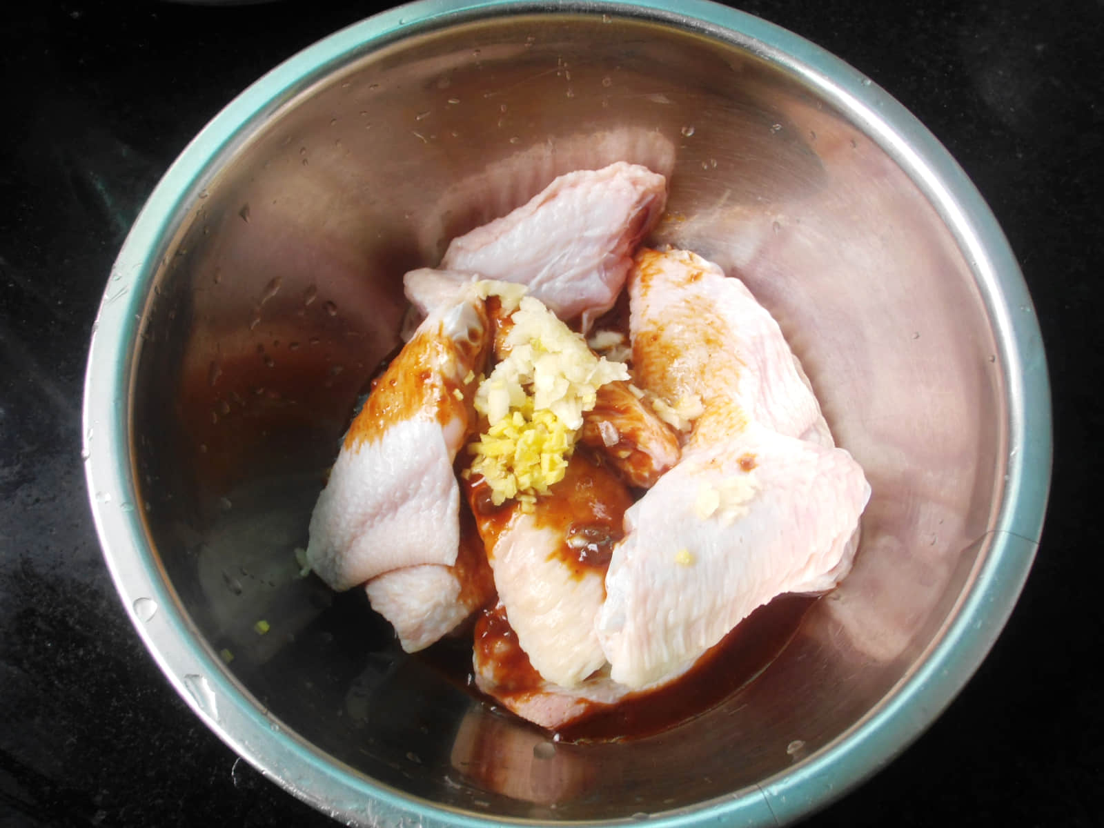 沙茶醬烤翅怎么做好吃,沙茶醬烤翅的做法步驟