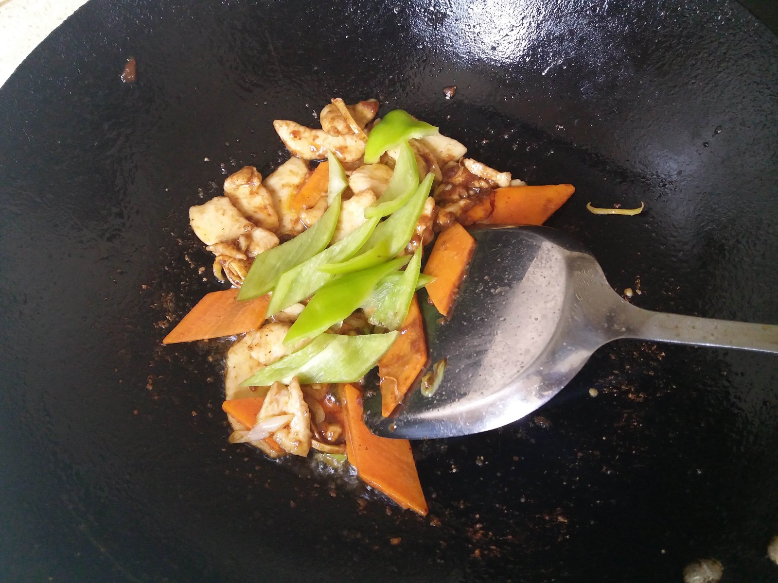 沙茶醬溜雞片怎么做好吃,沙茶醬溜雞片的做法步驟