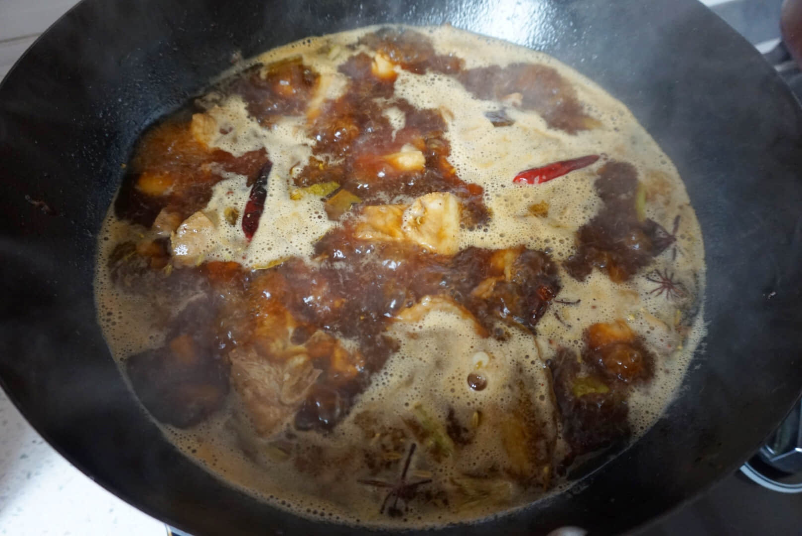 沙茶醬燒排骨怎么做好吃,沙茶醬燒排骨的做法步驟