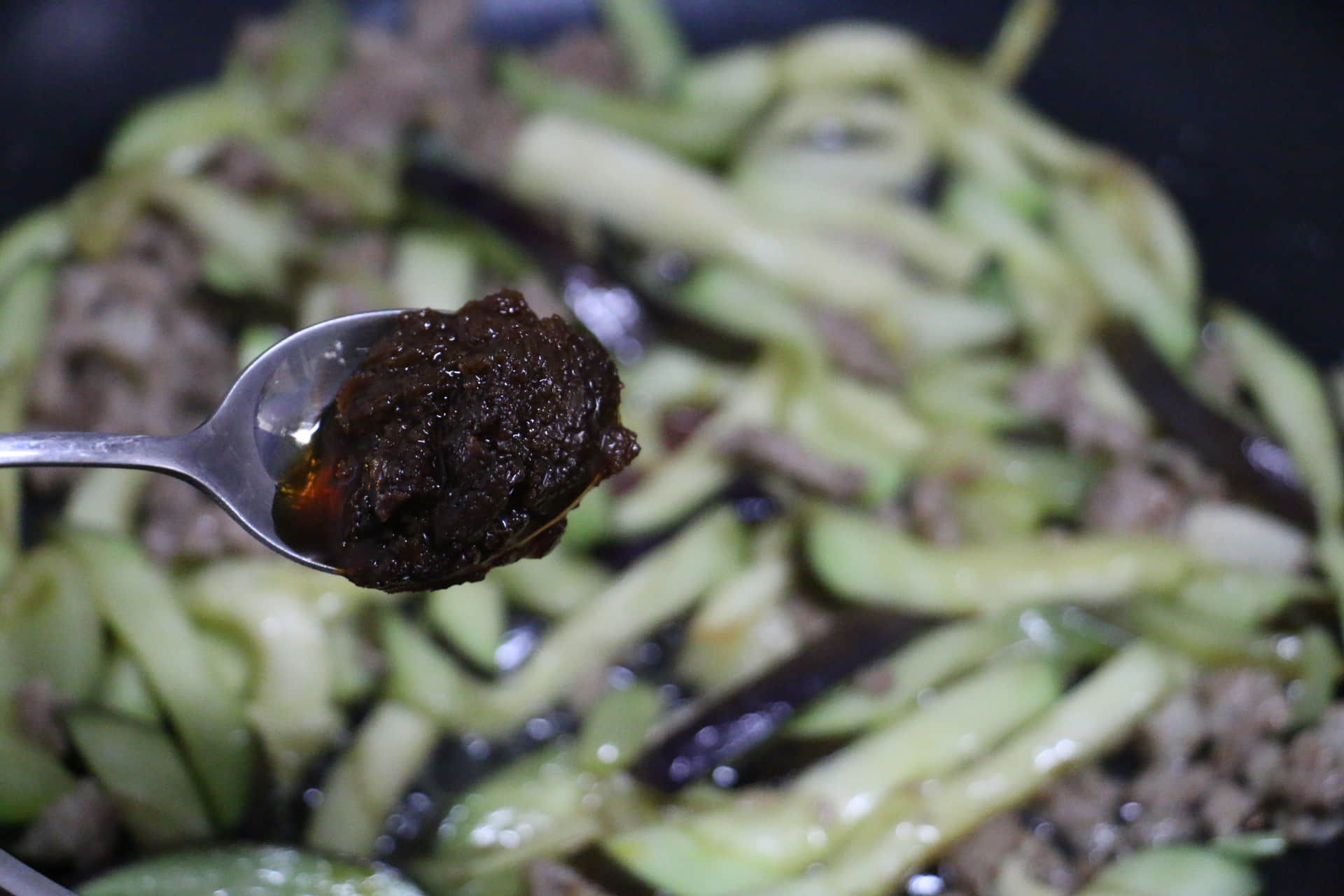 沙茶肉末茄條怎么做好吃,沙茶肉末茄條的做法步驟