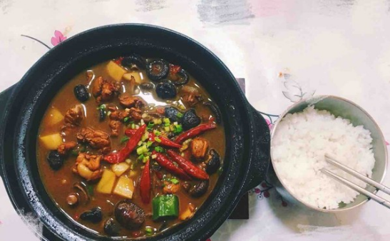 黃燜雞米飯的家常做法步驟圖,黃燜雞米飯怎么做怎么做好吃,黃燜雞米飯的家常做法步驟圖,黃燜雞米飯怎么做的做法步驟