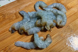 歐陽娜娜同款無米蛋炒飯?jiān)趺醋龊贸?歐陽娜娜同款無米蛋炒飯的做法步驟