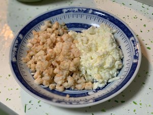 歐陽娜娜同款無米蛋炒飯?jiān)趺醋龊贸?歐陽娜娜同款無米蛋炒飯的做法步驟