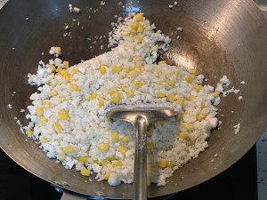 歐陽娜娜同款無米蛋炒飯?jiān)趺醋龊贸?歐陽娜娜同款無米蛋炒飯的做法步驟