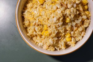 歐陽娜娜同款無米蛋炒飯?jiān)趺醋龊贸?歐陽娜娜同款無米蛋炒飯的做法步驟