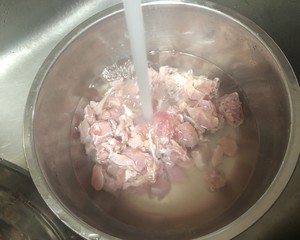 紅燒兔子怎么做好吃,紅燒兔子的做法步驟