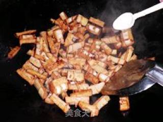 油燜筍怎么做好吃,油燜筍的做法步驟