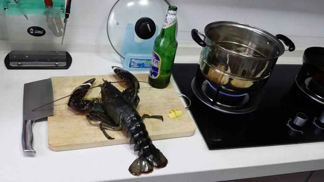 啤酒清蒸海龍蝦怎么做好吃,啤酒清蒸海龍蝦的做法步驟