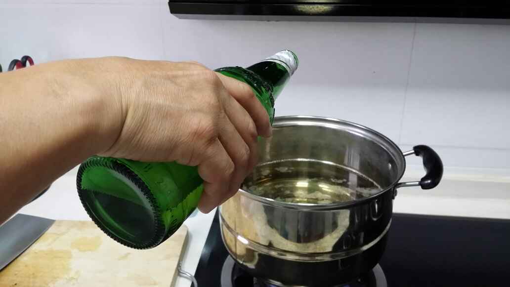 啤酒清蒸海龍蝦怎么做好吃,啤酒清蒸海龍蝦的做法步驟