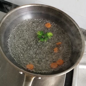 日式肥牛飯?jiān)趺醋龊贸?日式肥牛飯的做法步驟