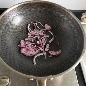 日式肥牛飯?jiān)趺醋龊贸?日式肥牛飯的做法步驟