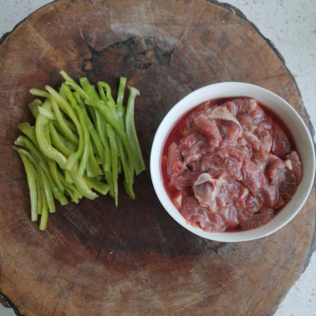 尖椒牛柳怎么做好吃,尖椒牛柳的做法步驟