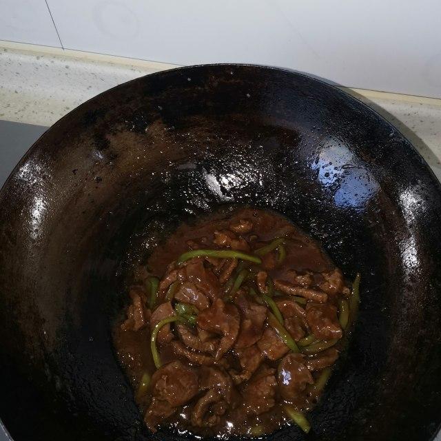 尖椒牛柳怎么做好吃,尖椒牛柳的做法步驟