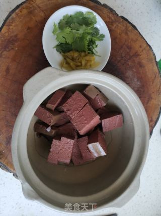 鴨血粉絲湯怎么做好吃,鴨血粉絲湯的做法步驟