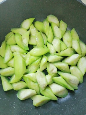 絲瓜蛋湯怎么做好吃,絲瓜蛋湯的做法步驟