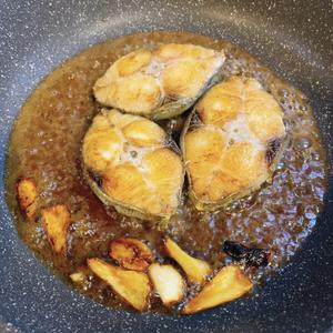 香煎馬鮫魚怎么做好吃,香煎馬鮫魚的做法步驟