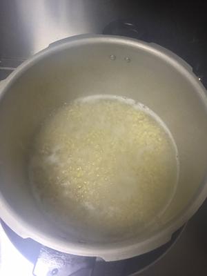 奶香綠豆糕，超快手不麻煩怎么做好吃,奶香綠豆糕，超快手不麻煩的做法步驟