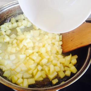 蘋(píng)果派怎么做好吃,蘋(píng)果派的做法步驟