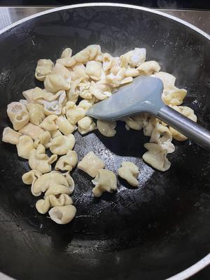 紅燒肥腸，這么做比賣的還好吃，簡單易做味道棒！怎么做好吃,紅燒肥腸，這么做比賣的還好吃，簡單易做味道棒！的做法步驟