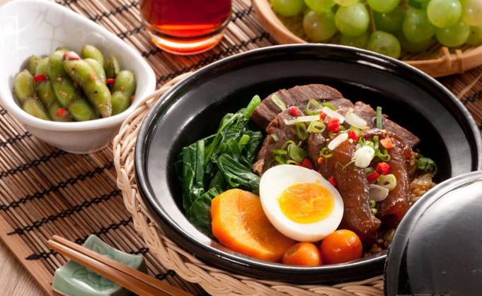 廣州煲仔飯?jiān)趺醋龊贸?廣州煲仔飯的做法步驟