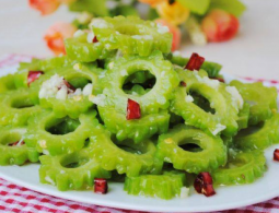 夏季解暑必備涼拌苦瓜的家常做法,涼拌苦瓜怎么做好吃的做法視頻,夏季解暑必備涼拌苦瓜的家常做法,涼拌苦瓜怎么做好吃怎么做好吃