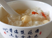 蓮子銀耳湯
