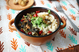 壇酸菜米線的家常做法_老壇酸菜米線怎么做好吃_做法步驟視頻_的做法視頻,壇酸菜米線的家常做法_老壇酸菜米線怎么做好吃_做法步驟視頻_怎么做好吃