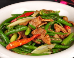 青椒炒肉的做法視頻,青椒炒肉怎么做好吃