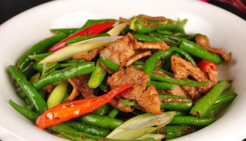 青椒炒肉的做法視頻,青椒炒肉怎么做好吃