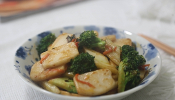 雜蔬沙茶炒年糕怎么做好吃,雜蔬沙茶炒年糕的做法步驟