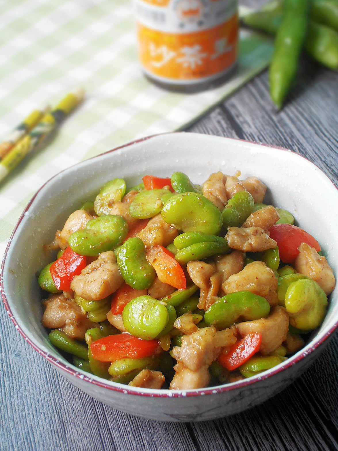 蠶豆炒雞丁怎么做好吃,蠶豆炒雞丁的做法步驟