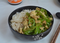 沙茶雞蛋辣椒拌面怎么做好吃,沙茶雞蛋辣椒拌面的做法步驟