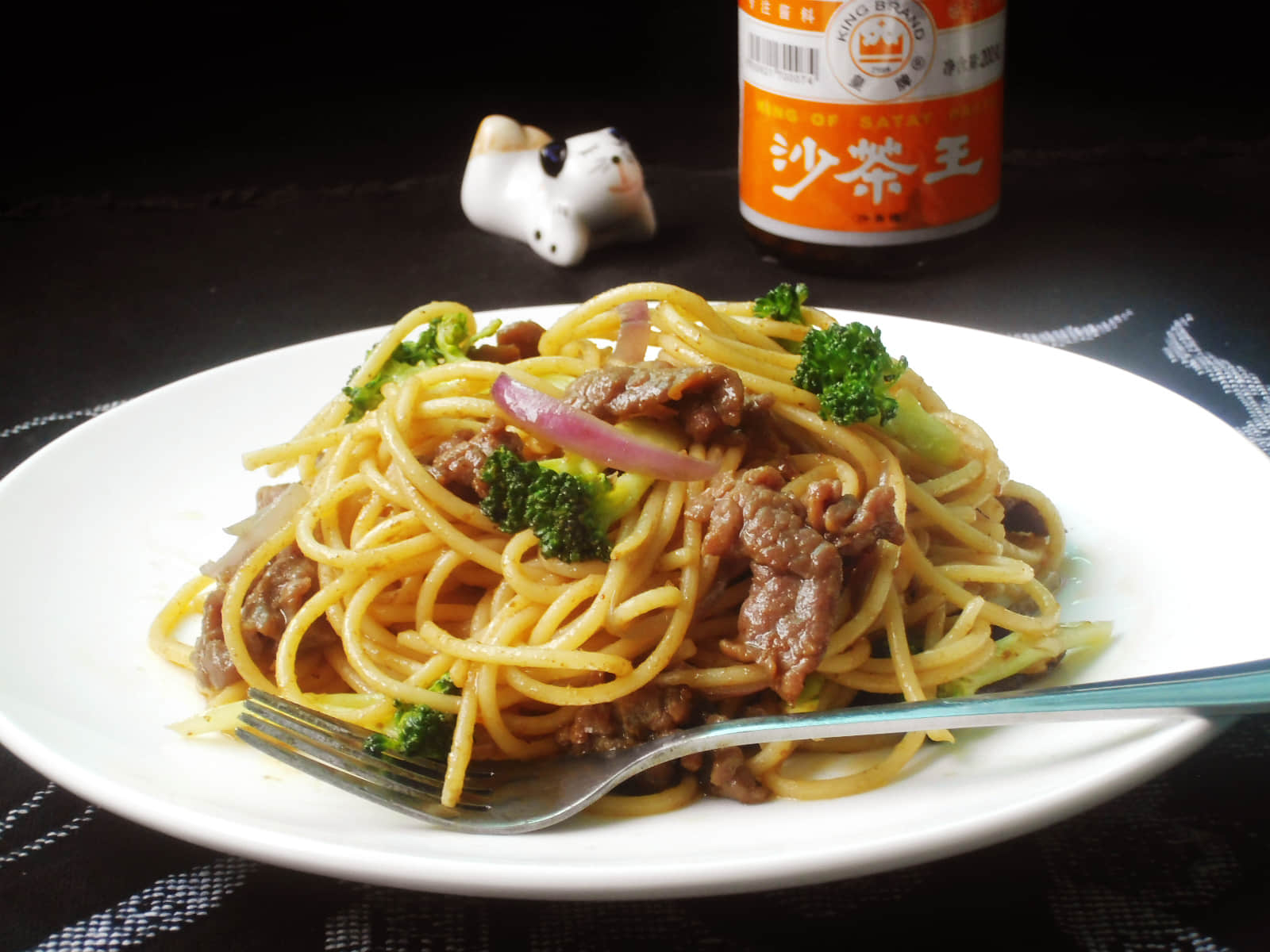 沙茶醬牛肉意面怎么做好吃,沙茶醬牛肉意面的做法步驟