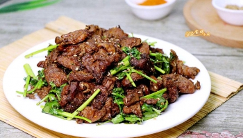 孜然羊肉的家常做法視頻,孜然羊肉怎么做好吃的做法視頻,孜然羊肉的家常做法視頻,孜然羊肉怎么做好吃怎么做好吃