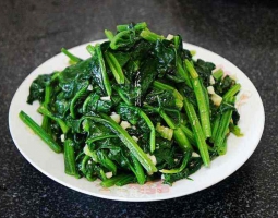 蒜蓉菠菜的做法視頻,蒜蓉菠菜怎么做好吃