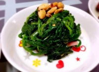 涼拌菠菜怎么做好吃,涼拌菠菜的做法步驟圖