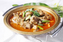 超小廚教你做羊雜火鍋，兩斤羊雜配蘿，真過(guò)癮的做法視頻,超小廚教你做羊雜火鍋，兩斤羊雜配蘿，真過(guò)癮怎么做好吃