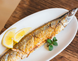 油煎秋刀魚的做法視頻,油煎秋刀魚怎么做好吃