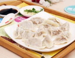 超小廚教你包豬肉包餃子，香蔥豬肉餡，吃過(guò)癮！的做法視頻,超小廚教你包豬肉包餃子，香蔥豬肉餡，吃過(guò)癮！怎么做好吃