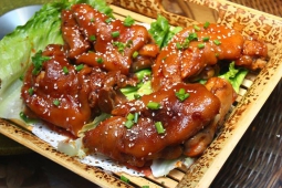 超小廚教你做烤豬蹄，6只豬蹄先鹵再烤，酸菜面配豬蹄啃過的做法視頻,超小廚教你做烤豬蹄，6只豬蹄先鹵再烤，酸菜面配豬蹄啃過怎么做好吃