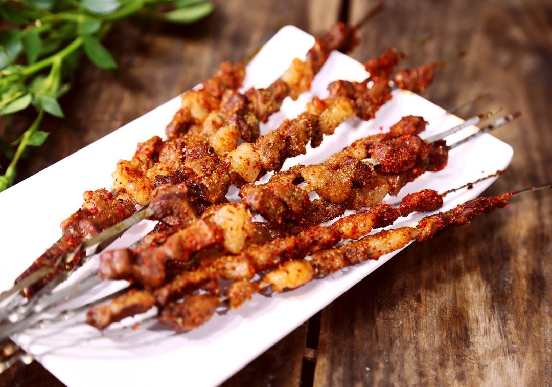 烤箱秘制烤羊肉串怎么做好吃,烤箱秘制烤羊肉串的做法步驟